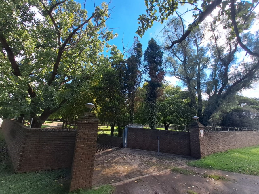 8 Bedroom Property for Sale in Rietfontein AH Gauteng