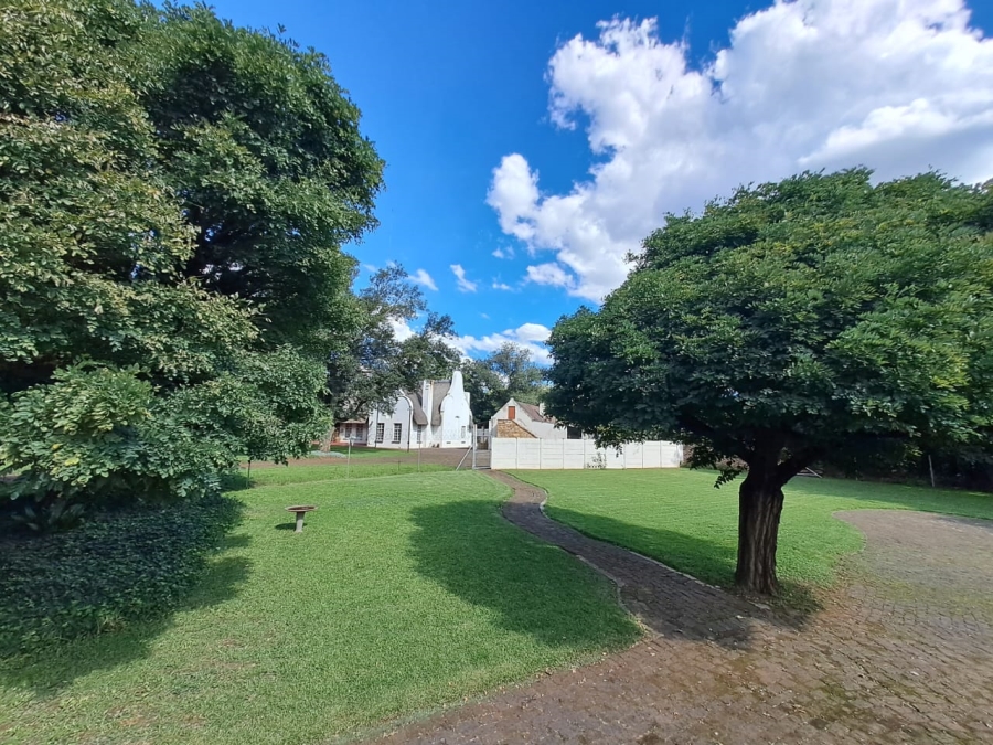 8 Bedroom Property for Sale in Rietfontein AH Gauteng