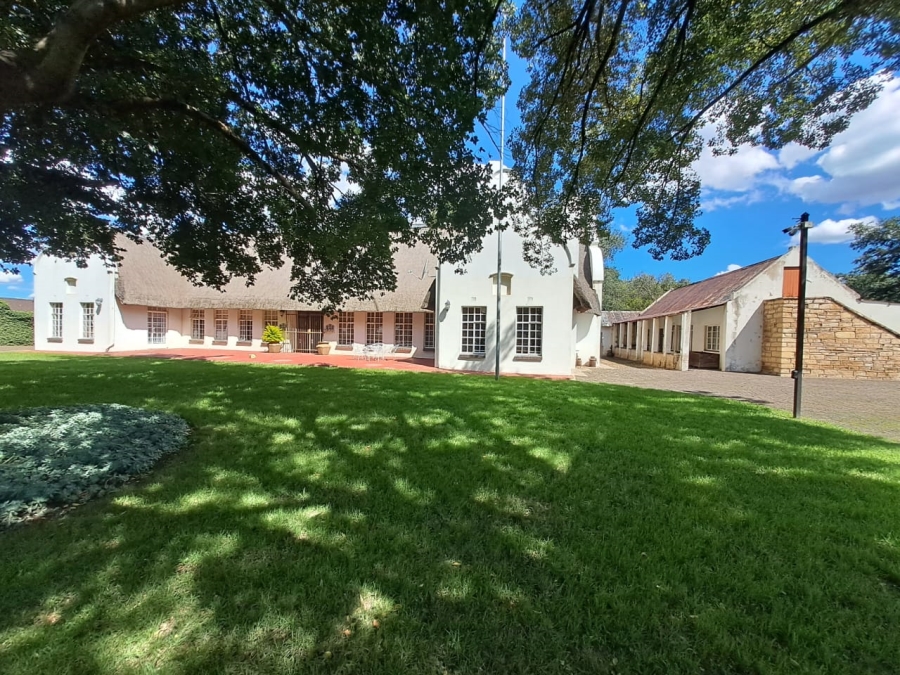 8 Bedroom Property for Sale in Rietfontein AH Gauteng