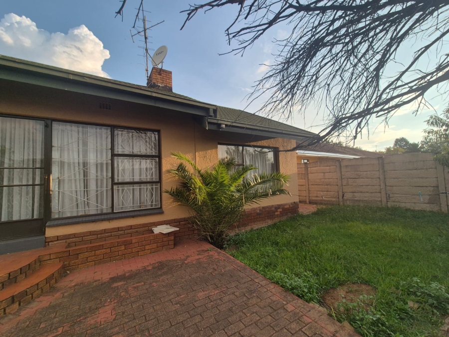 4 Bedroom Property for Sale in Vanderbijlpark SE 7 Gauteng