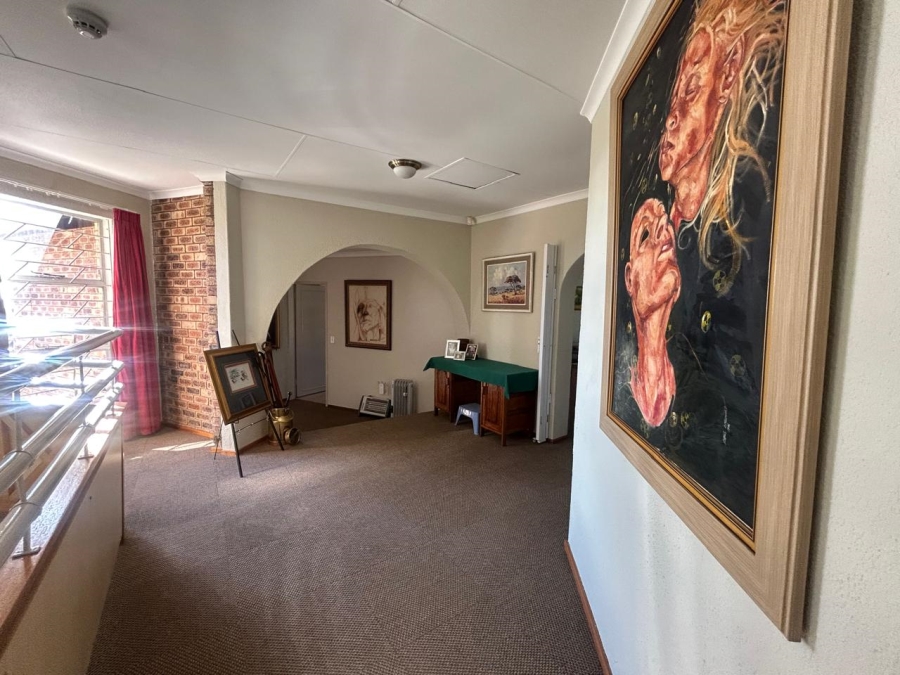 6 Bedroom Property for Sale in Rant En Dal Gauteng