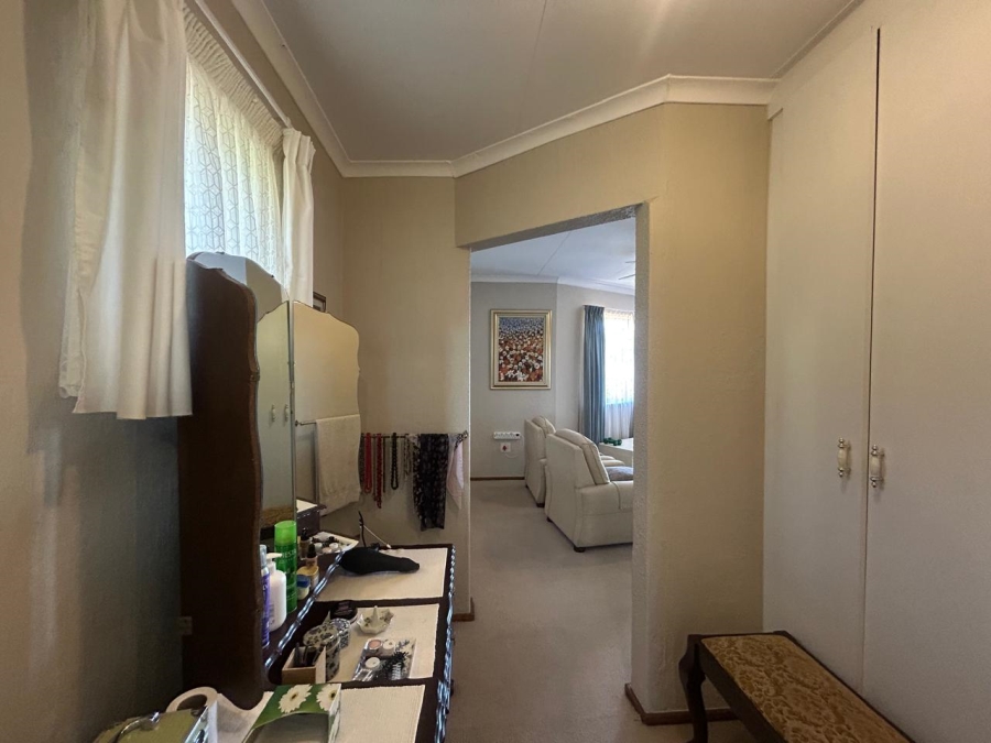 6 Bedroom Property for Sale in Rant En Dal Gauteng