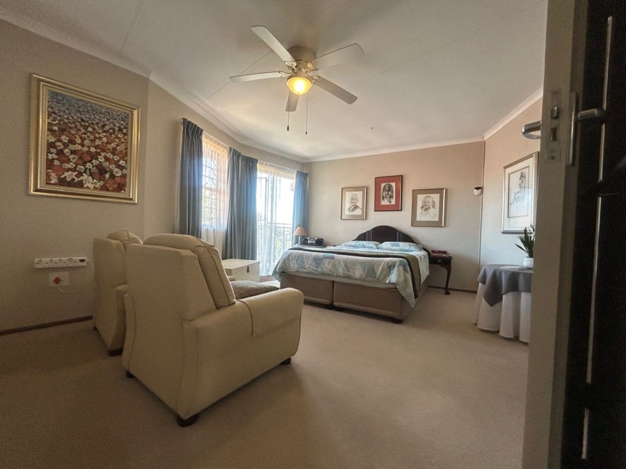 6 Bedroom Property for Sale in Rant En Dal Gauteng