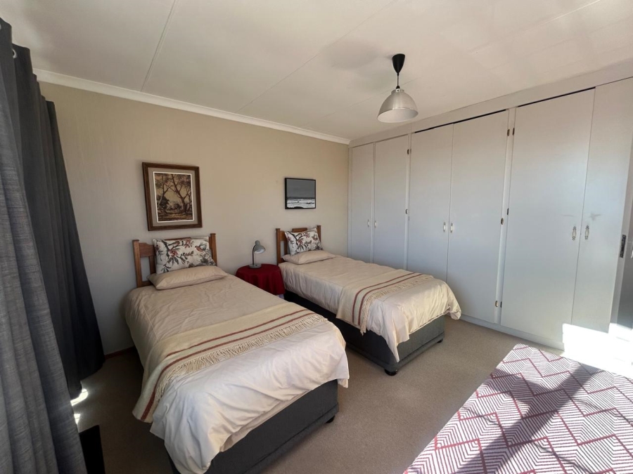 6 Bedroom Property for Sale in Rant En Dal Gauteng