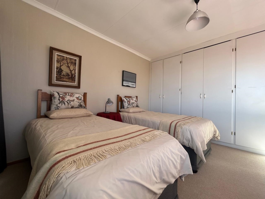 6 Bedroom Property for Sale in Rant En Dal Gauteng