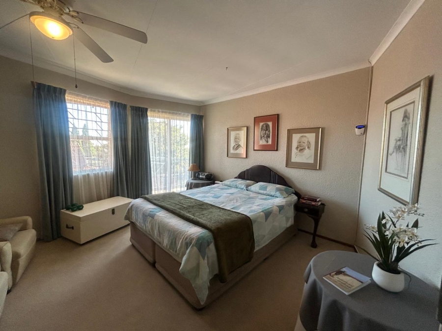 6 Bedroom Property for Sale in Rant En Dal Gauteng