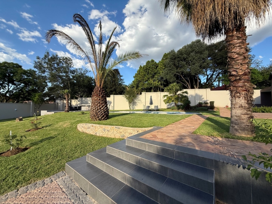 2 Bedroom Property for Sale in Bryanston Gauteng