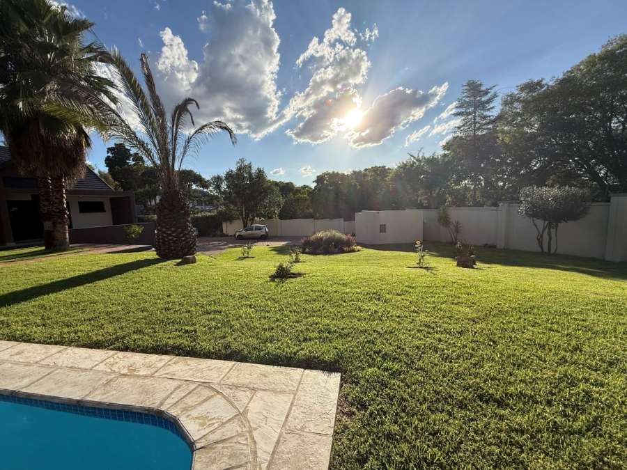 2 Bedroom Property for Sale in Bryanston Gauteng