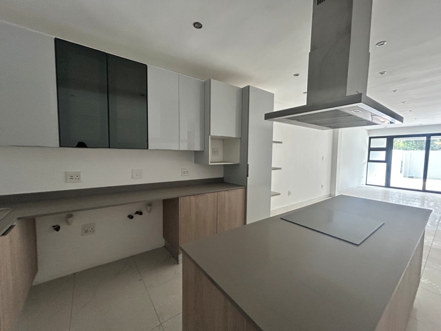 To Let 2 Bedroom Property for Rent in Houghton Estate Gauteng