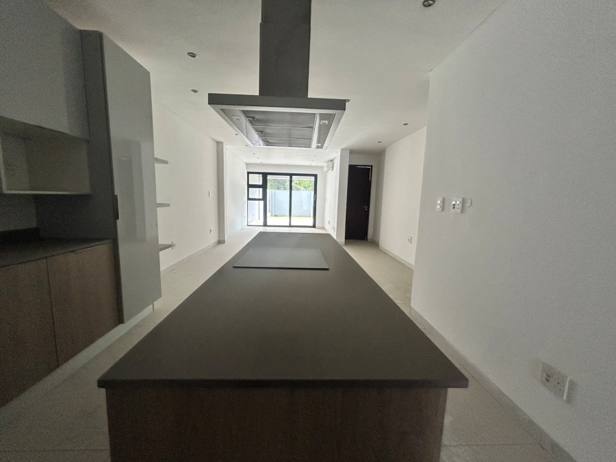 To Let 2 Bedroom Property for Rent in Houghton Estate Gauteng