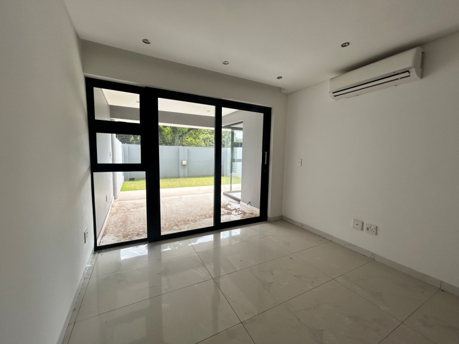 To Let 2 Bedroom Property for Rent in Houghton Estate Gauteng