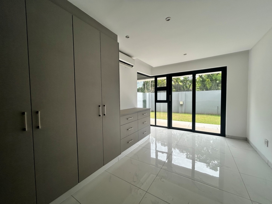 To Let 2 Bedroom Property for Rent in Houghton Estate Gauteng