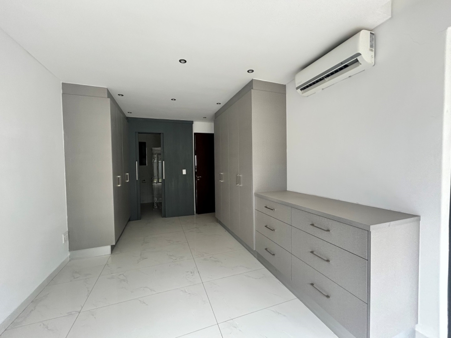 To Let 2 Bedroom Property for Rent in Houghton Estate Gauteng