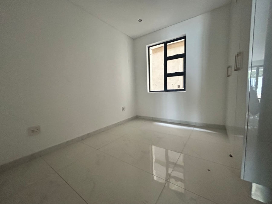 To Let 2 Bedroom Property for Rent in Houghton Estate Gauteng