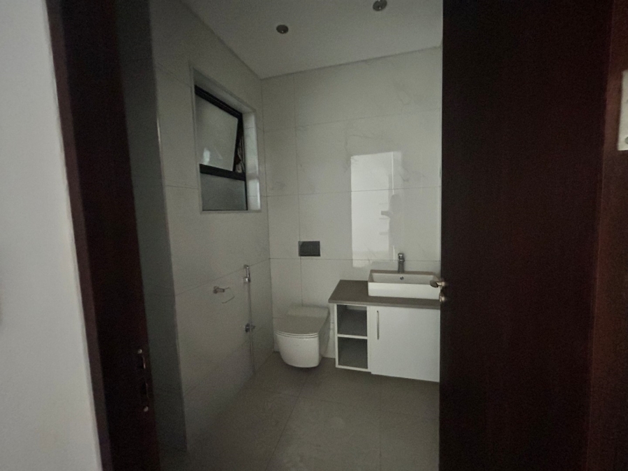 To Let 2 Bedroom Property for Rent in Houghton Estate Gauteng