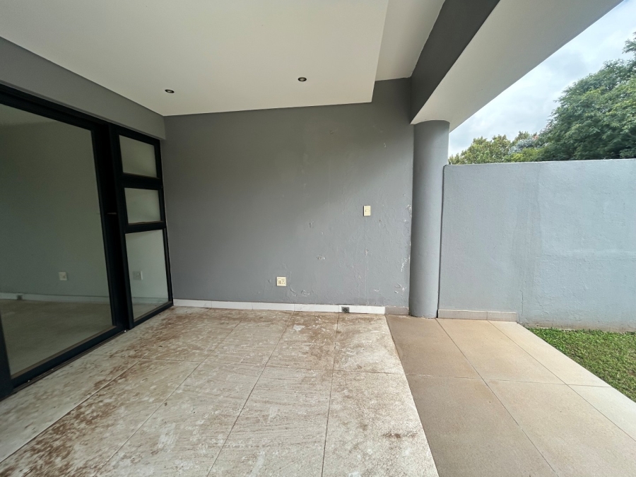 To Let 2 Bedroom Property for Rent in Houghton Estate Gauteng
