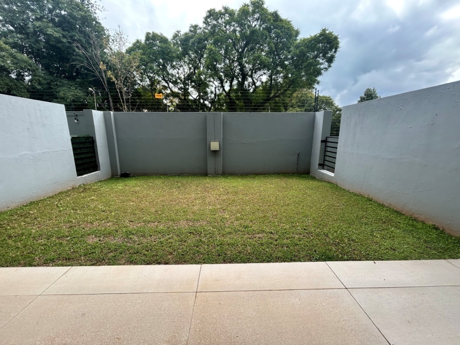 To Let 2 Bedroom Property for Rent in Houghton Estate Gauteng