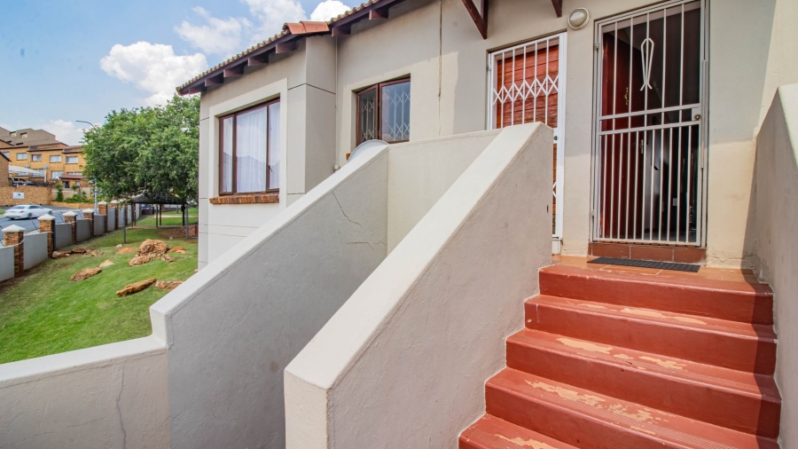 2 Bedroom Property for Sale in Winchester Hills Gauteng