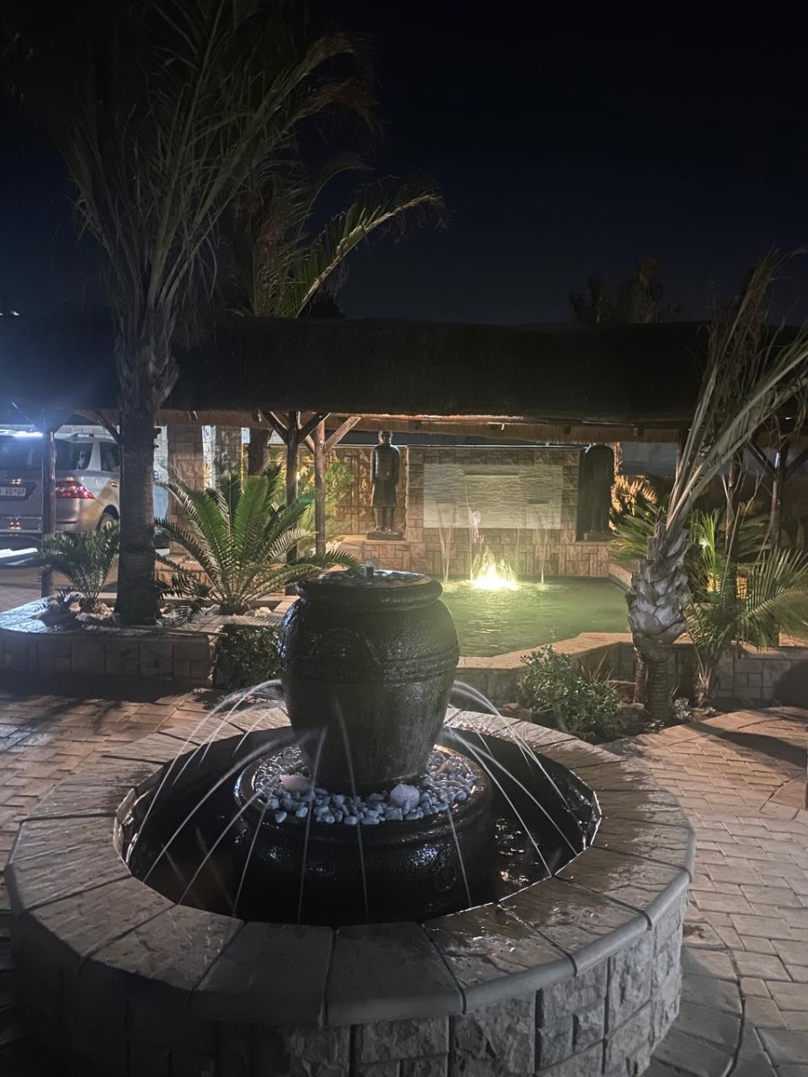 4 Bedroom Property for Sale in Helderkruin Gauteng