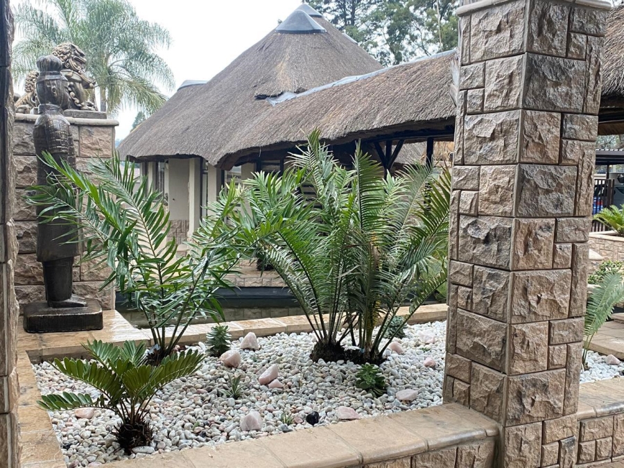 4 Bedroom Property for Sale in Helderkruin Gauteng