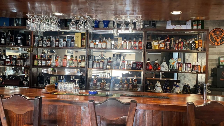 4 Bedroom Property for Sale in Helderkruin Gauteng