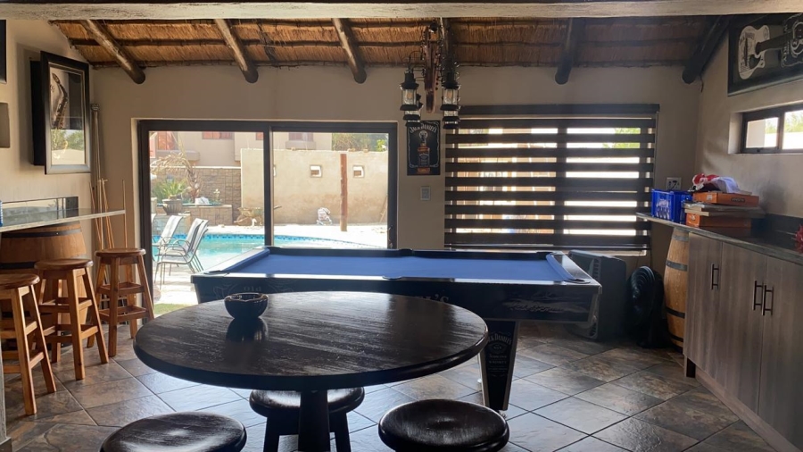 4 Bedroom Property for Sale in Helderkruin Gauteng