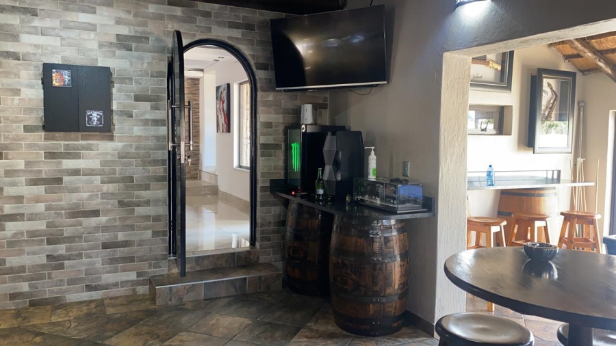 4 Bedroom Property for Sale in Helderkruin Gauteng