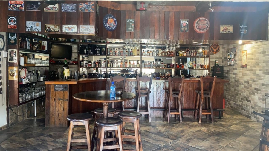 4 Bedroom Property for Sale in Helderkruin Gauteng