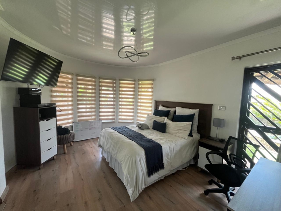 4 Bedroom Property for Sale in Helderkruin Gauteng