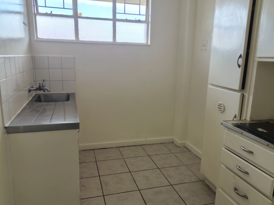 1 Bedroom Property for Sale in Luipaardsvlei Gauteng