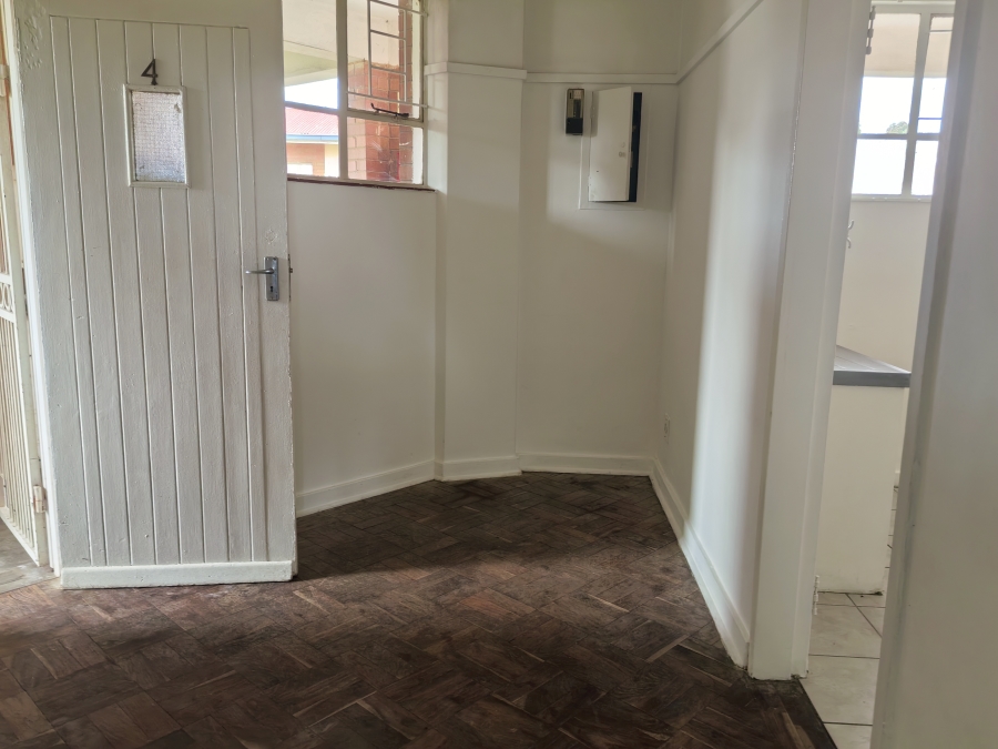 1 Bedroom Property for Sale in Luipaardsvlei Gauteng