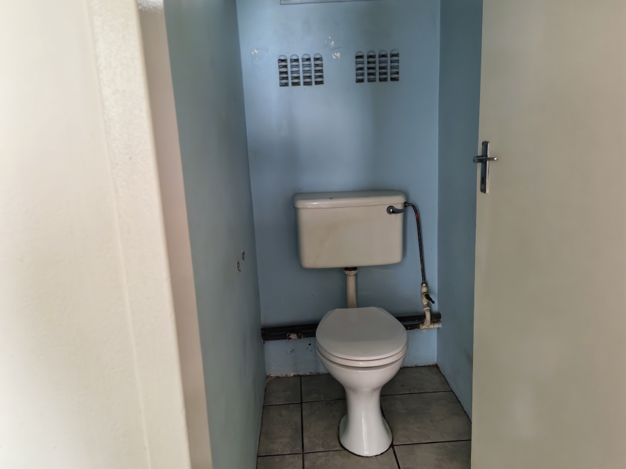 To Let 2 Bedroom Property for Rent in Luipaardsvlei Gauteng