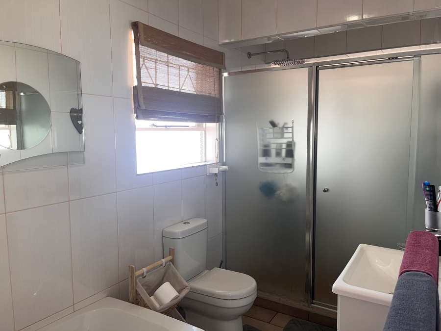 3 Bedroom Property for Sale in Eden Glen Gauteng