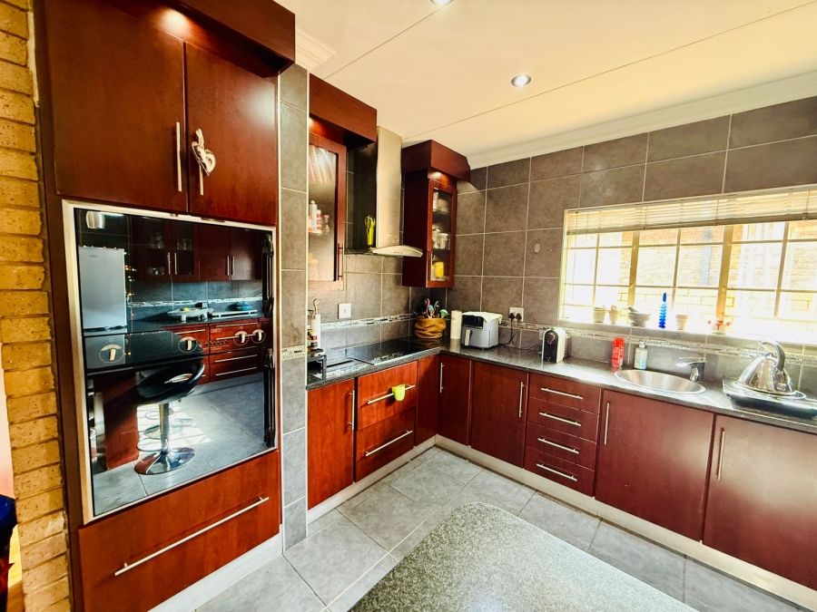 3 Bedroom Property for Sale in Florauna Gauteng