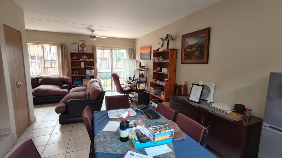 2 Bedroom Property for Sale in Annlin Gauteng