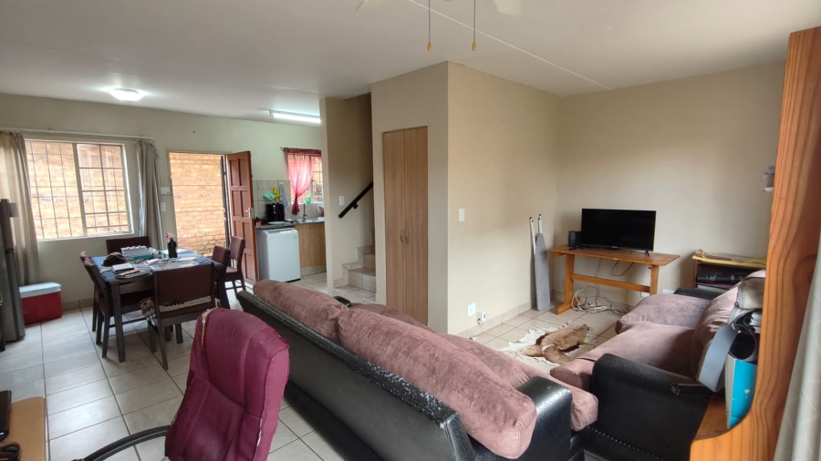 2 Bedroom Property for Sale in Annlin Gauteng