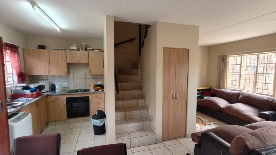 2 Bedroom Property for Sale in Annlin Gauteng