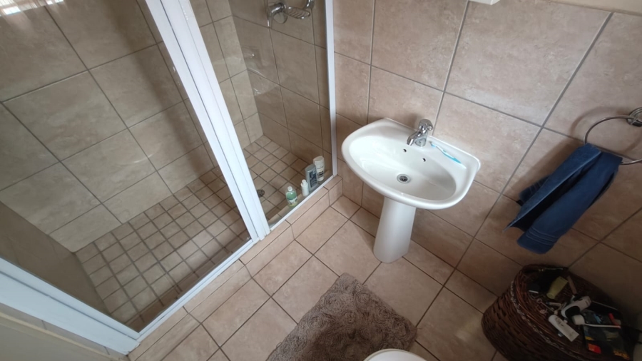 2 Bedroom Property for Sale in Annlin Gauteng