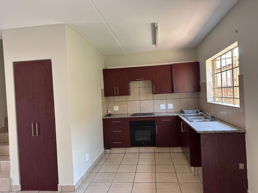 3 Bedroom Property for Sale in Annlin Gauteng
