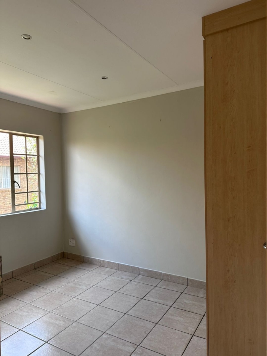 3 Bedroom Property for Sale in Annlin Gauteng