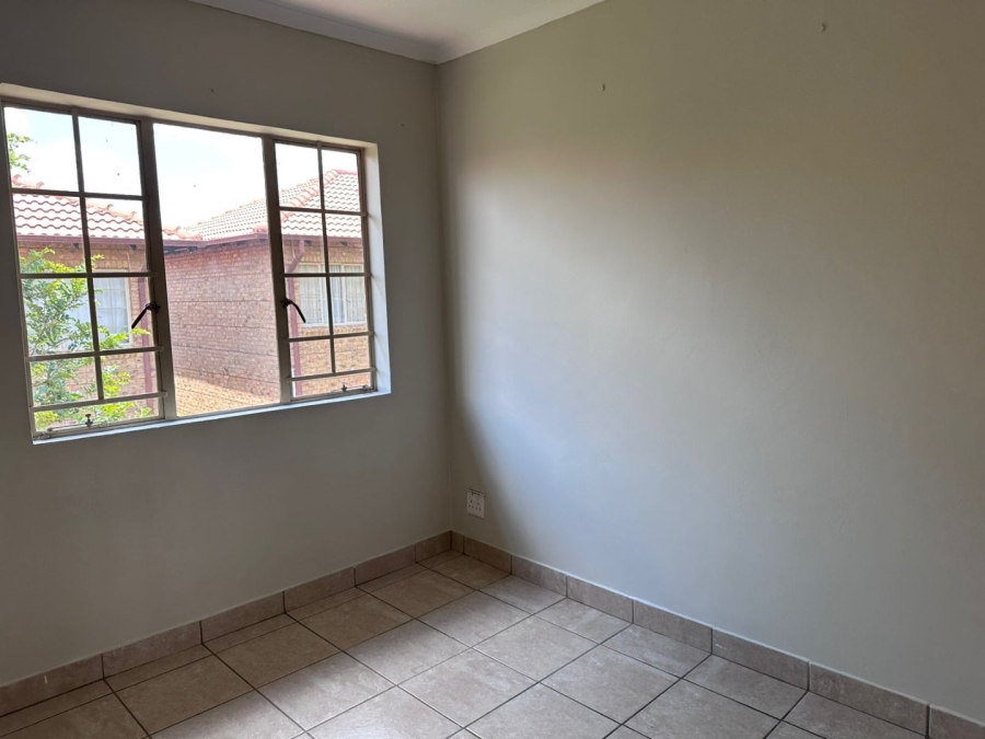 3 Bedroom Property for Sale in Annlin Gauteng