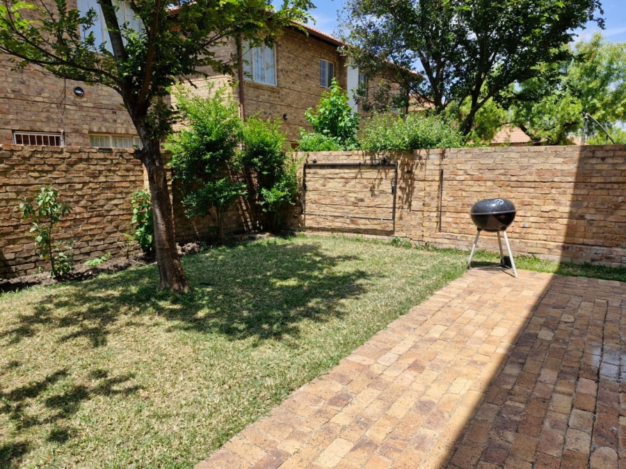 3 Bedroom Property for Sale in Annlin Gauteng