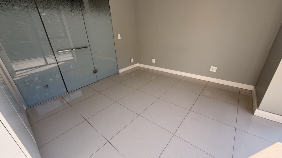 1 Bedroom Property for Sale in Rosebank Gauteng