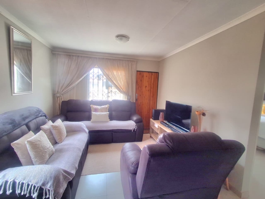 2 Bedroom Property for Sale in Windmill Park Gauteng