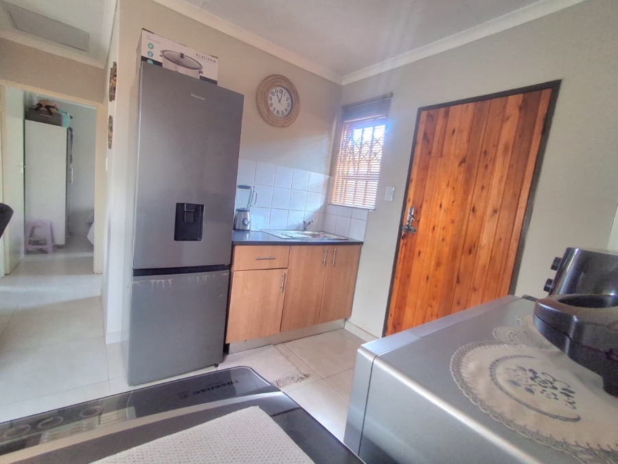 2 Bedroom Property for Sale in Windmill Park Gauteng