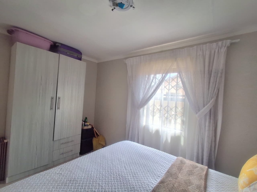2 Bedroom Property for Sale in Windmill Park Gauteng