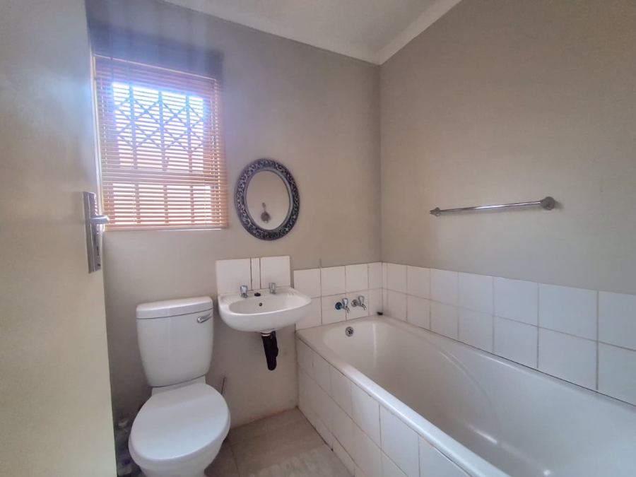 2 Bedroom Property for Sale in Windmill Park Gauteng