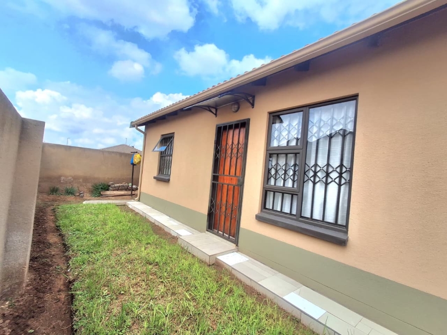 2 Bedroom Property for Sale in Windmill Park Gauteng