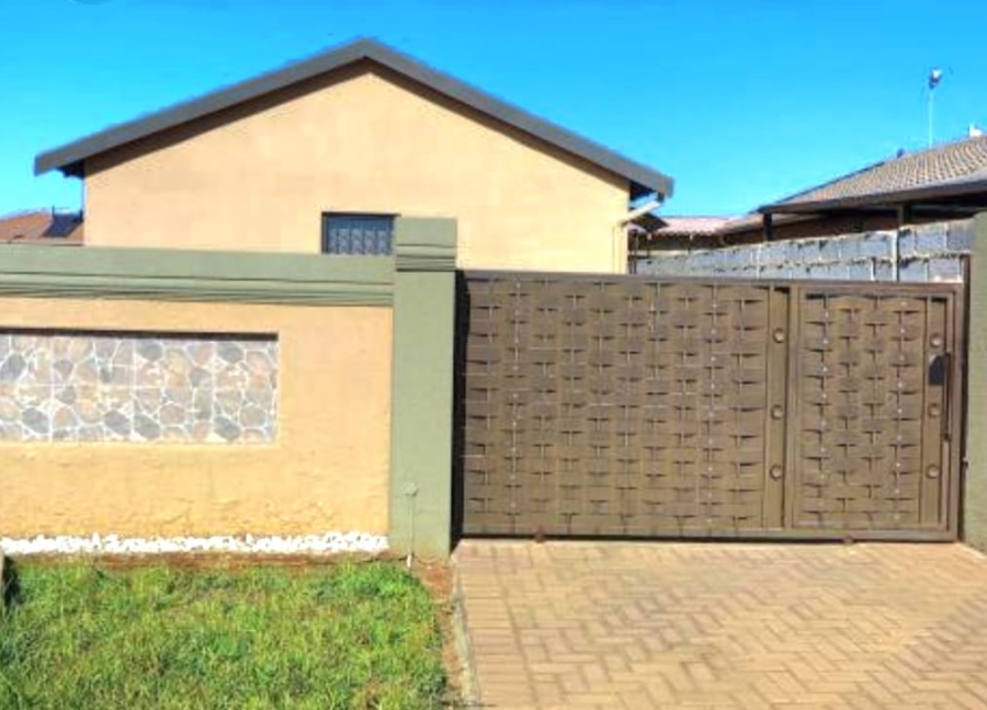 2 Bedroom Property for Sale in Windmill Park Gauteng