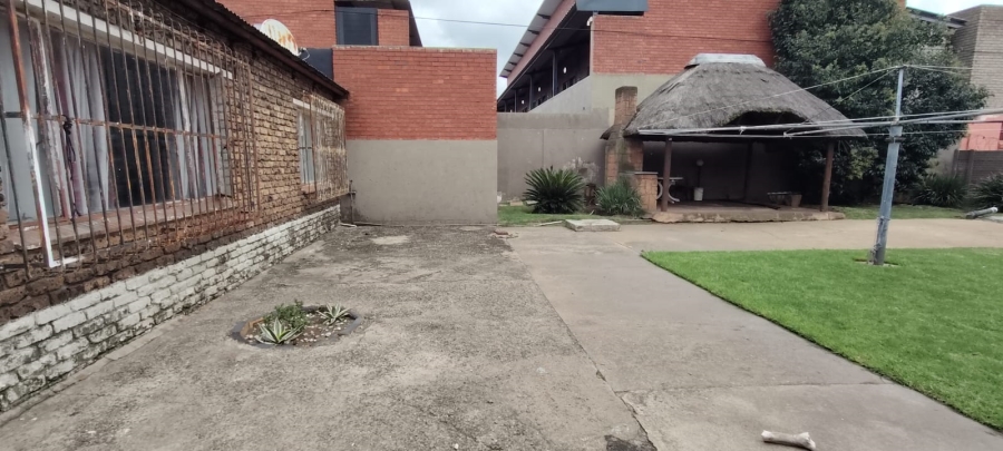 4 Bedroom Property for Sale in Randfontein Central Gauteng